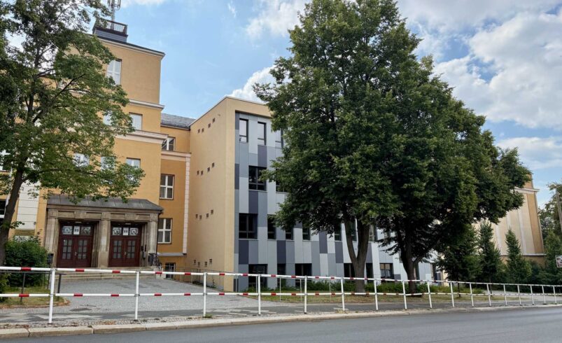 Das Lessing-Gymnasium Plauen während den Sommerferien. Foto: A. Hellgoth