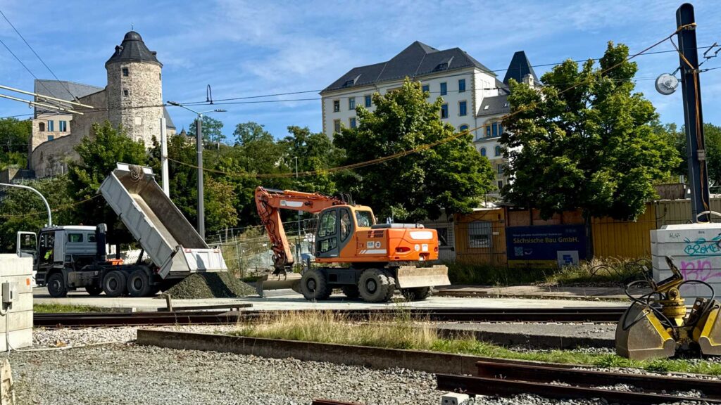 Bauarbeiten an der Neuen Elsterbrücke in Plauen. Foto: A. Hellgoth