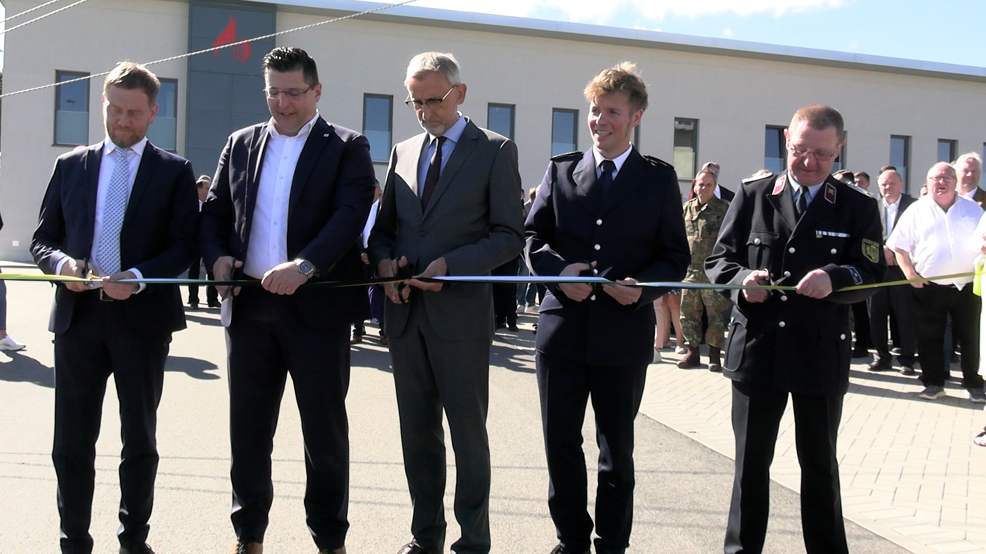 Spektakulär, modern, unverzichtbar: Das neue Brand- und Katastrophenschutzzentrum in Eich ist eröffnet! Foto: Vogtlandkreis
