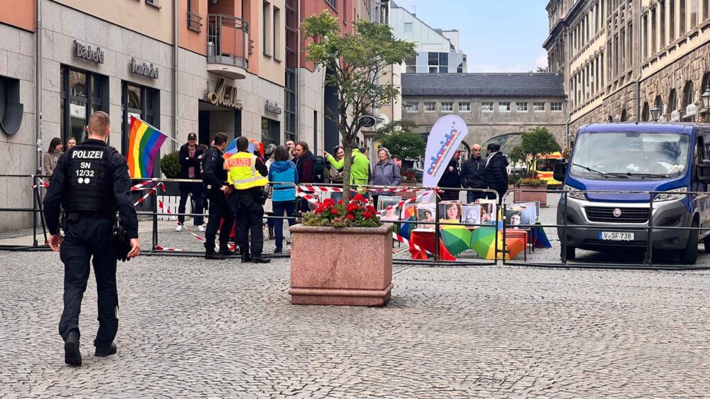 Ex-ZDF-Star Peter Hahne spricht erneut in Plauen und polarisiert Menschen. Foto: S. Höfer