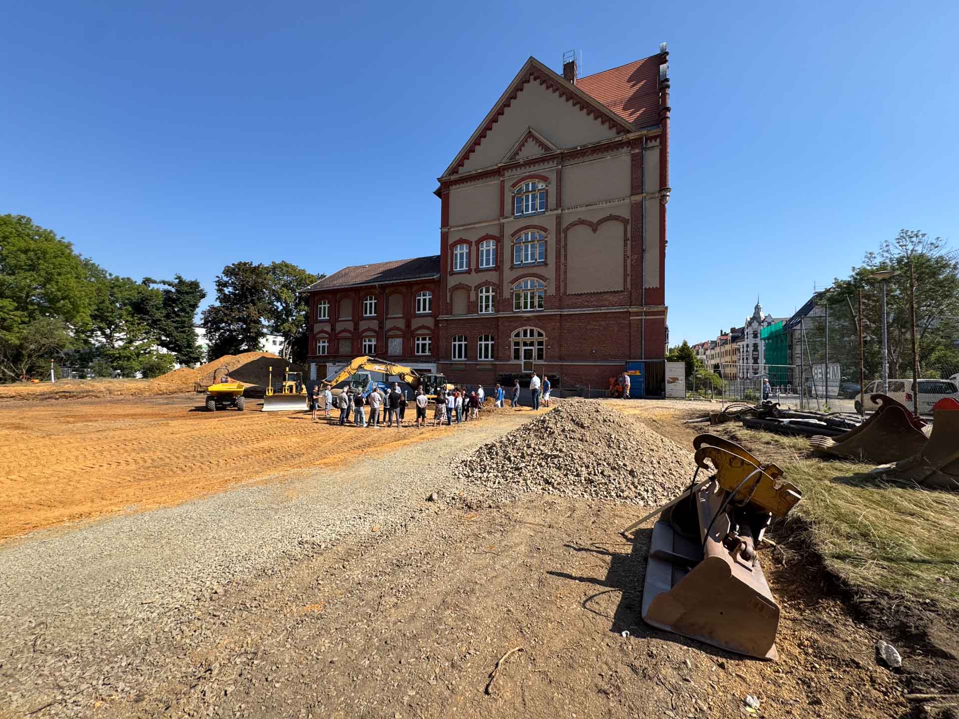 Start für Turnhallen-Neubau an der Kemmlerschule Plauen. Foto: M. Reißmann