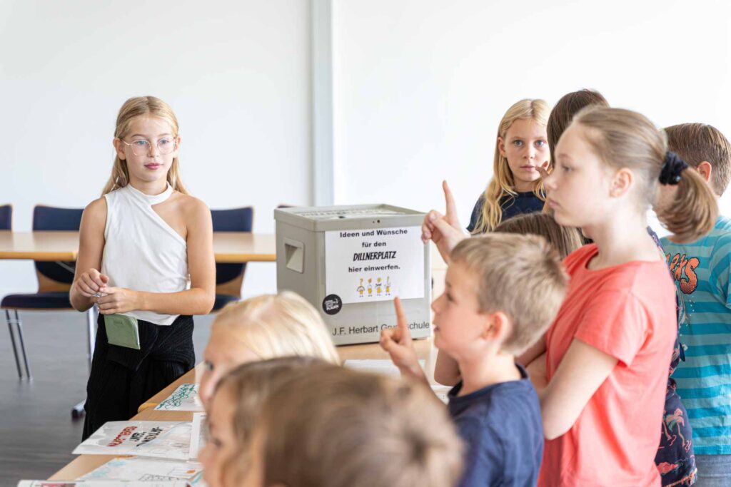 Kinder gestalten mit: Auftakt zur Umgestaltung des Dillnerplatzes in Plauen. Foto: Stadt Plauen