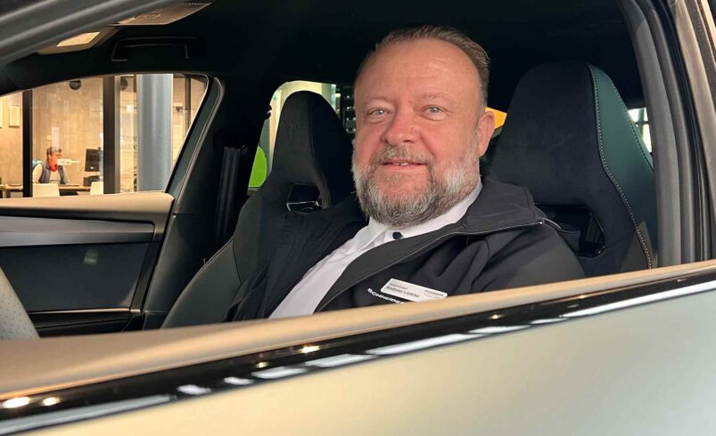 Andreas Lüdicke - Eingefleischter VFC-Fan ist seit dieser Saison mit der Schneider Gruppe Trikotsponsor der Gelb-Schwarzen aus Plauen. Der Manager des Standortes in Plauen tippt auf einen Heimsieg der Spitzenstädter im Oberliga-Duell am Samstag. Foto: Sebastian Höfer