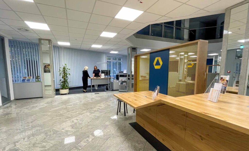 Blick in die modernisierte Commerzbank-Filiale in Plauen. Foto: Commerzbank