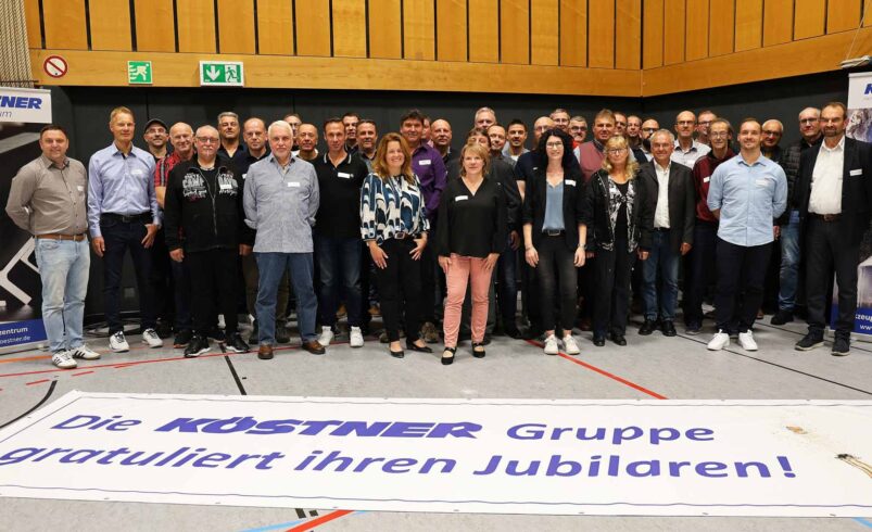 Stahlzentrum Plauen ehrt langjährige Mitarbeiter. Foto: Jasmin Redelberger, Köstner Servicezentrum GmbH & Co. KG