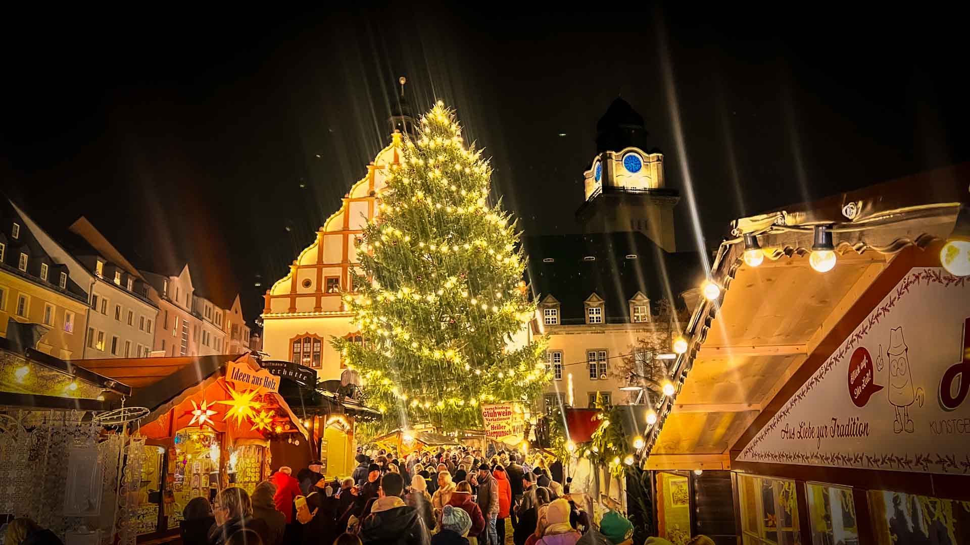Weihnachtsmarkt in Plauen eröffnet. Foto: S. Höfer