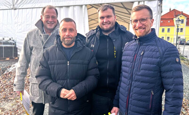 Eckhard Sorger, Thomas Fritzlar, Felix Koppe und Tobias Kämpf freuen sich auf die neue Eislaufssaison. Foto: S. Höfer