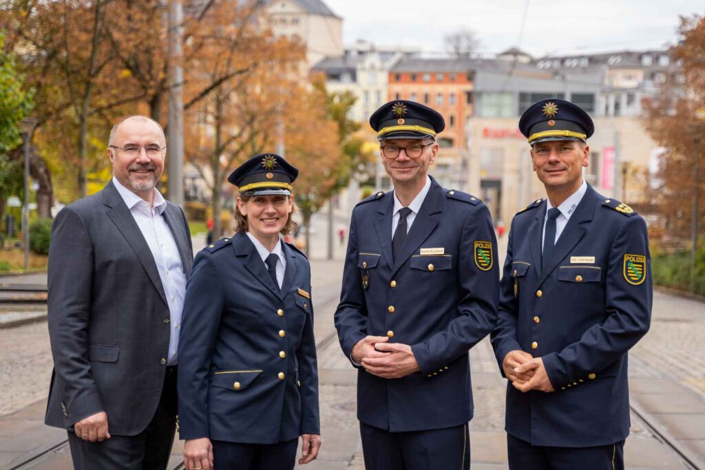 Oberbürgermeister Steffen Zenner, Dorothee Lotterhos, Daniel Kurzbach sowie Dirk Lichtenberger. Foto: Stadt Plauen