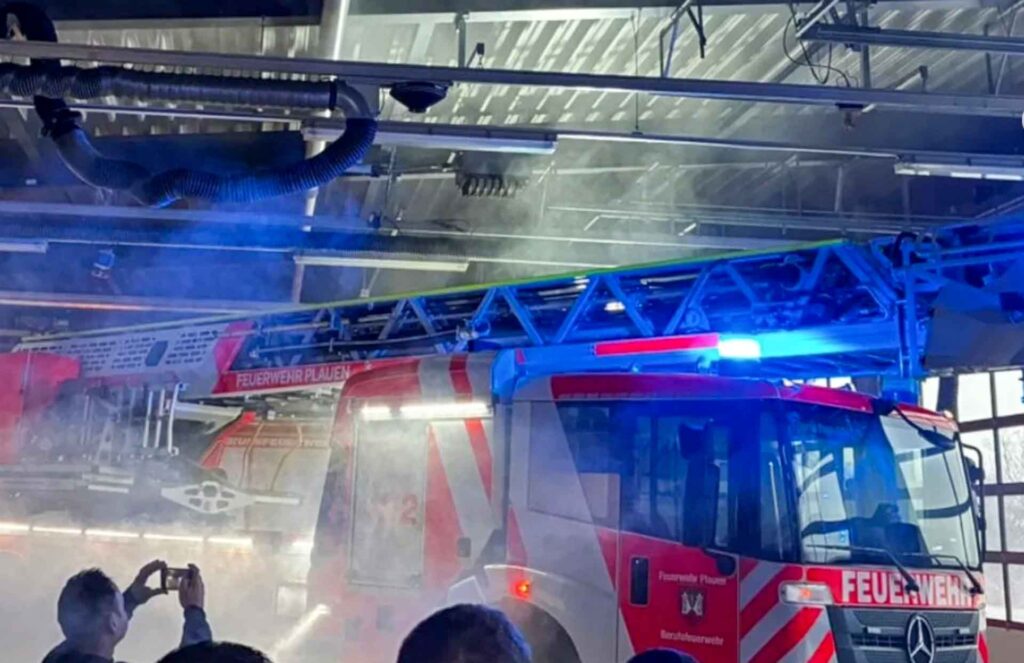 Neue Drehleiter für Plauen: Sicherheit in großen Höhen wird verbessert. Foto: J. Pfeil