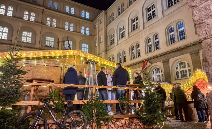 Erstmals Winterdorf und Wintermarkt im Lichthof und auf dem Altmarkt. Foto: M. Reißmann