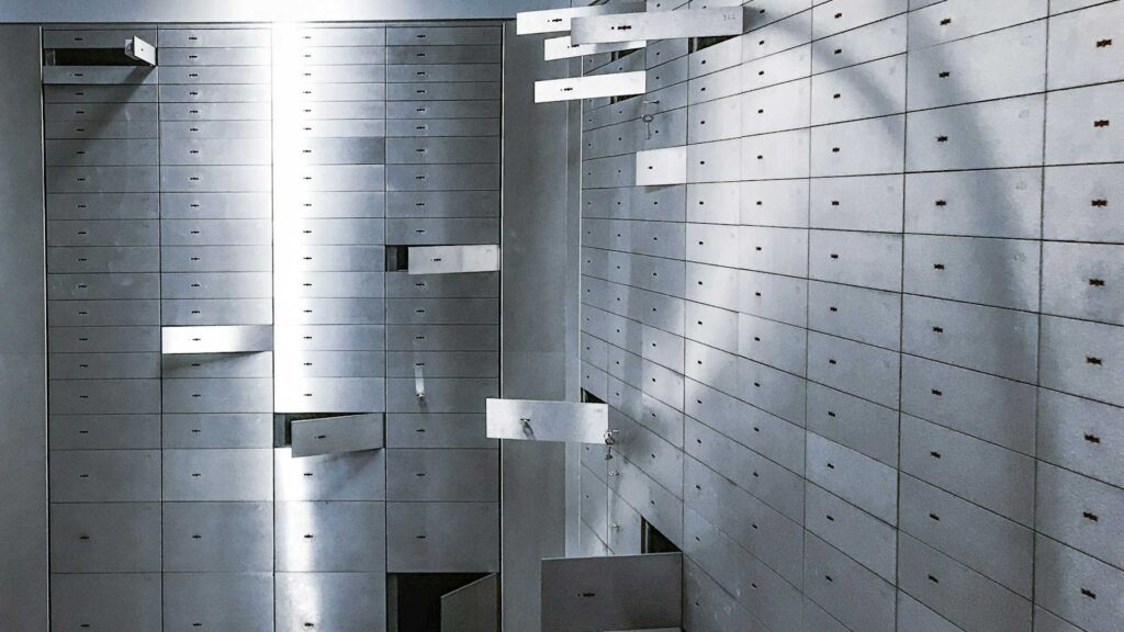 Schließfächer in Banken und Sparkassen boten bisher einen zuverlässigen Schutz vor Raub und Diebstahl. Foto: unsplash.com