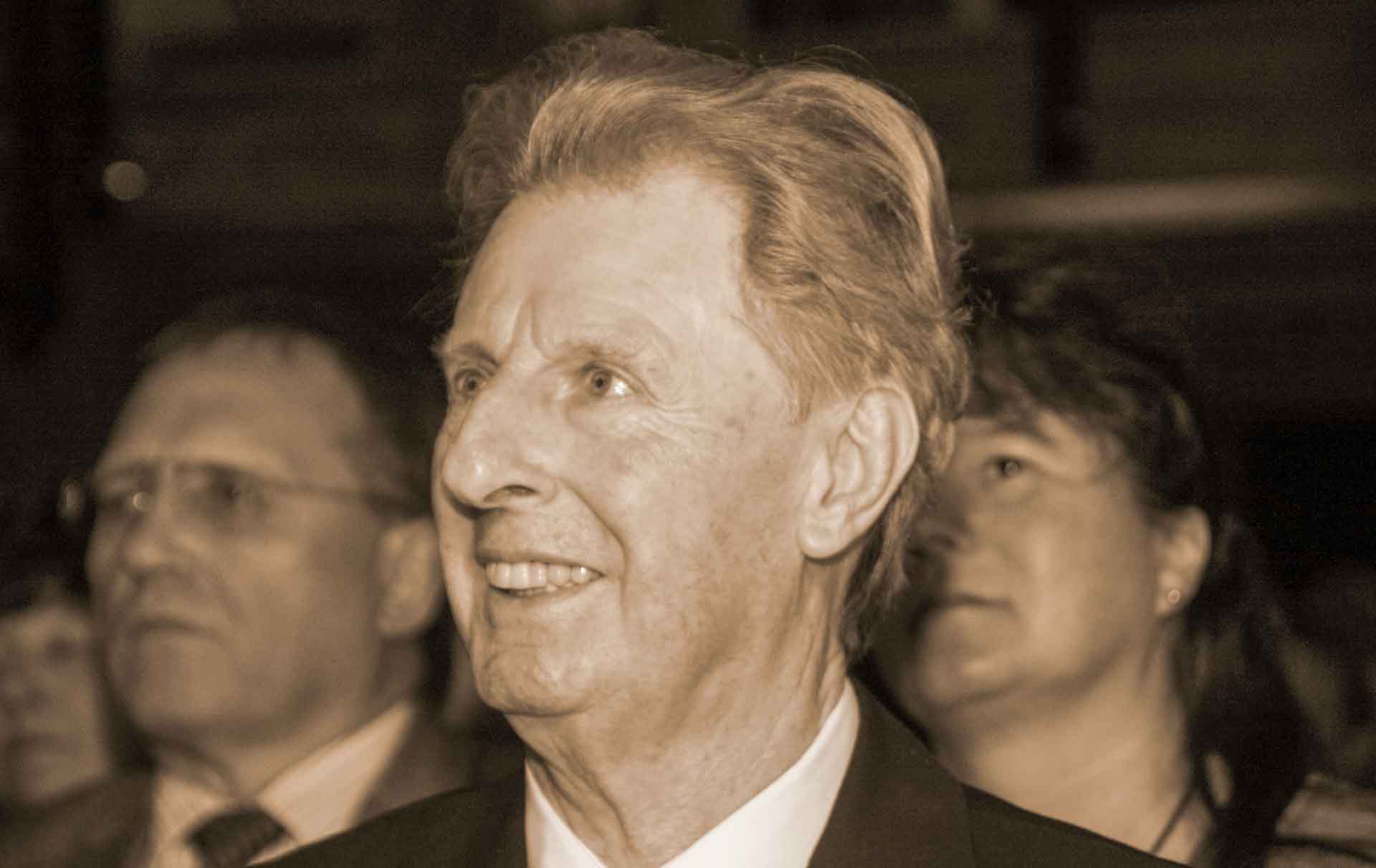 Walter G. Tümpner bei der Verleihung der Stadtplakette 2011. Foto: Gunther Brand