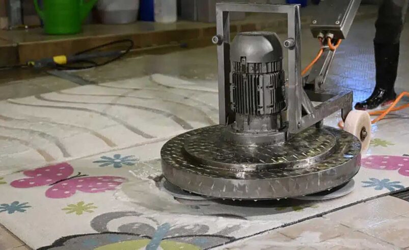 Professionelle Teppichreinigung: Schritt für Schritt erklärt. Foto: DTR-Teppichreinigung