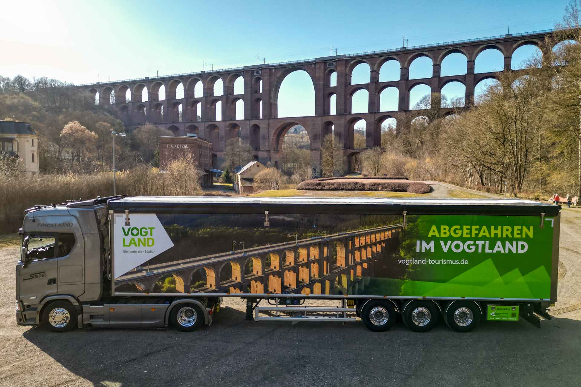 Vogtland-Markenbotschafter vor der Göltzschtalbrücke. Foto: Vogtlandkreis