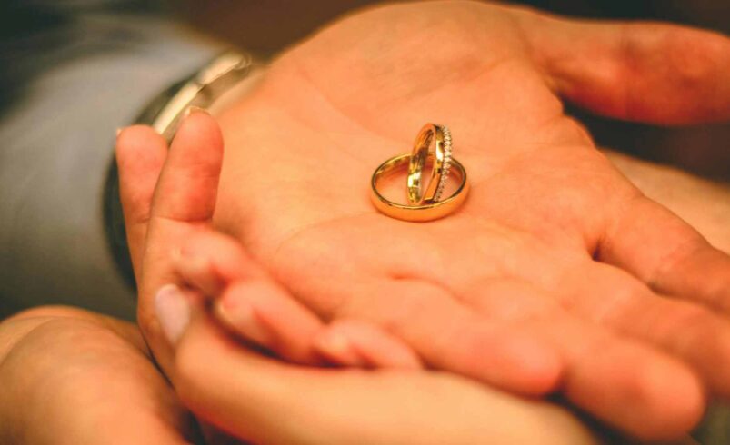 Von der Schublade zum Bargeld – und dann? Welchen Weg macht ein alter Goldring nach dem Verkauf... Foto: Pexels.com