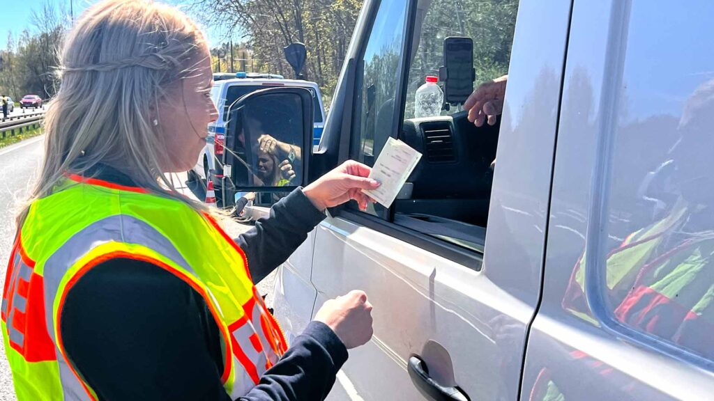 Große Verkehrskontrolle in Plauen-Altchrieschwitz: Auf der Dresdner Straße registrierte die Polizei zahlreiche Verstöße – Schwerpunkt war Drogen im Straßenverkehr. Foto: S. Höfer