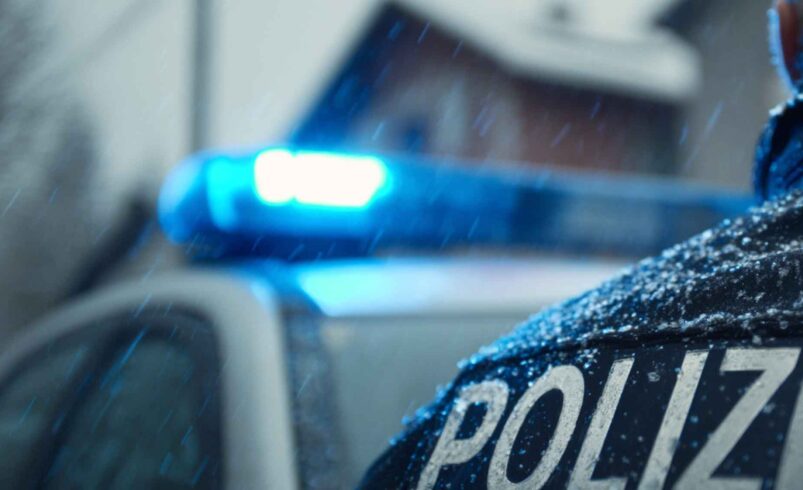 Polizei im Einsatz. Foto: Spitzenstadt/KI