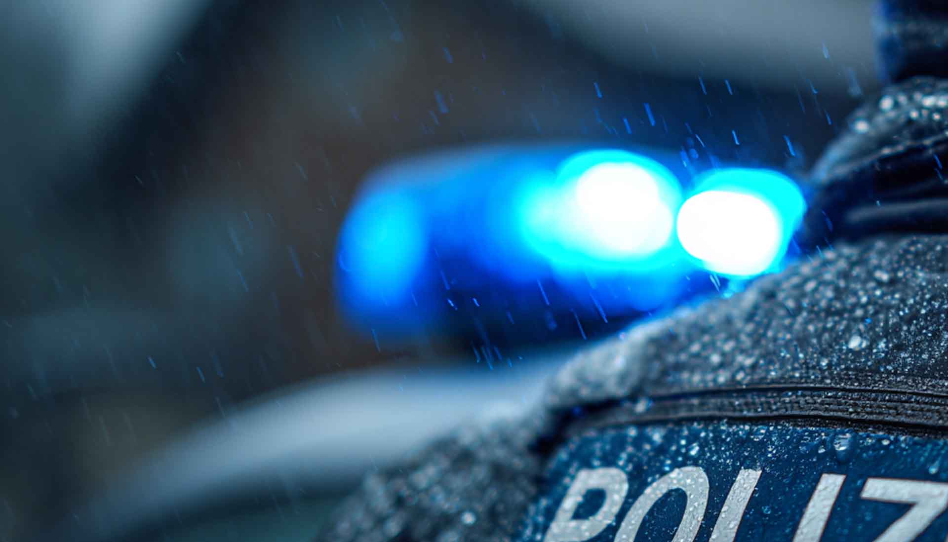 Polizei im Einsatz. Foto: Spitzenstadt/KI