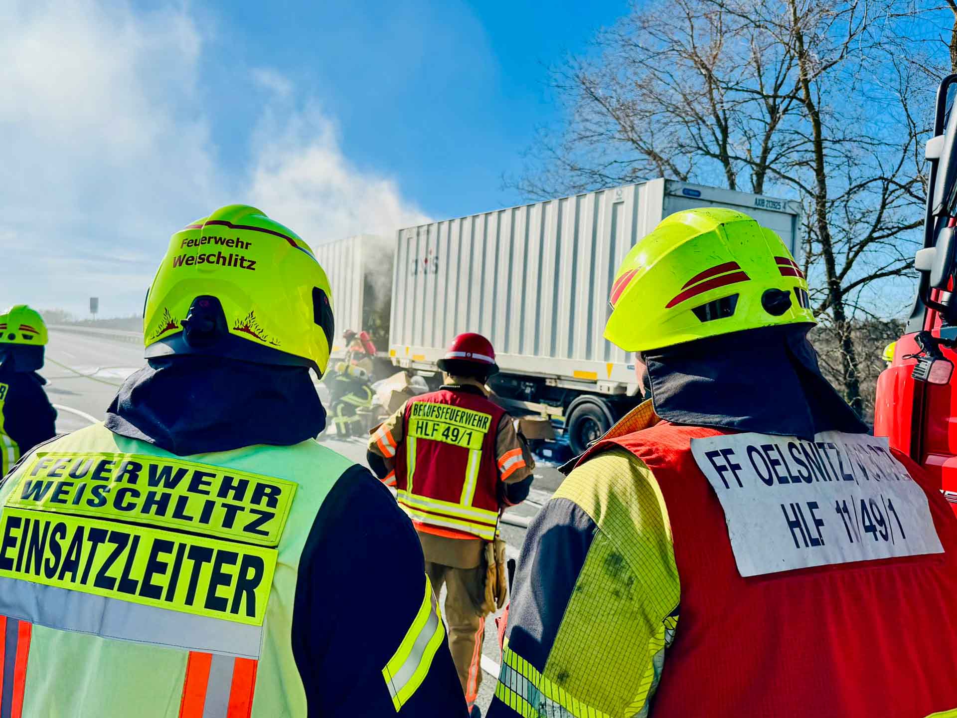 Lkw-Brand auf der A72 bei Plauen löst großen Feuerwehreinsatz aus. Foto: Stadt Plauen