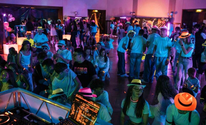 Neon Night im Ratskellersaal Rodewisch