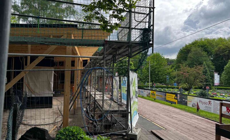 Neuer Bahnhof in der Freizeitanlage Syratal nimmt Gestalt an